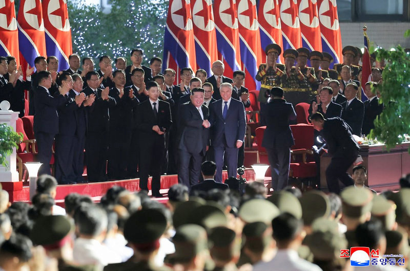 Kim Jong Un y Vyacheslav Volodin